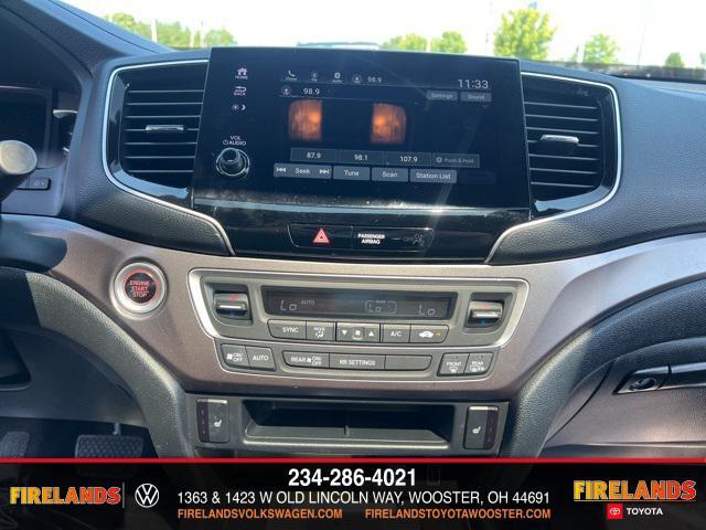 Photo of 2022 Crystal Black Honda Passport