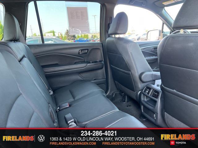 Photo of 2022 Crystal Black Honda Passport