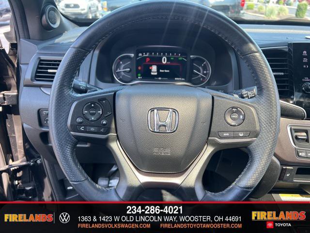 Photo of 2022 Crystal Black Honda Passport