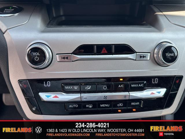 Photo of 2021 Silver Ford Explorer
