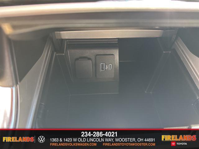 Photo of 2022 Agate Black Metallic Ford Explorer
