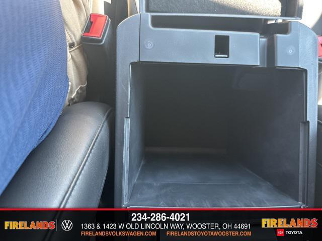 Photo of 2022 Agate Black Metallic Ford Explorer