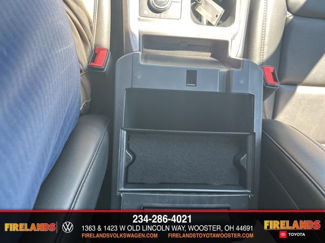 Photo of 2022 Agate Black Metallic Ford Explorer