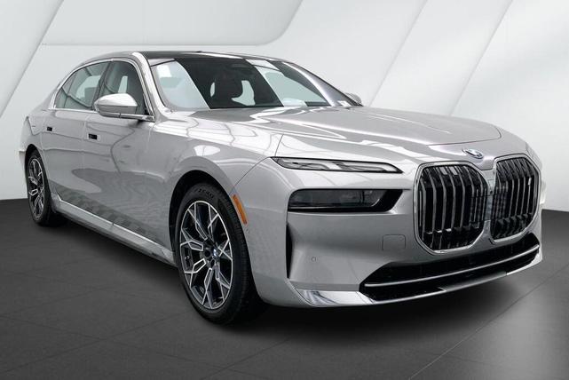 Photo of 2024 Space Silver BMW i7