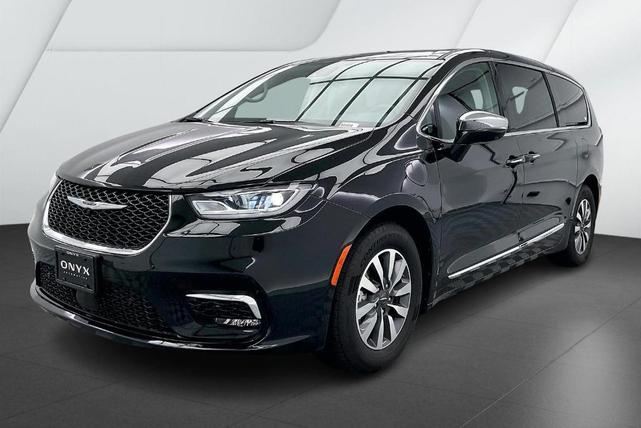 2022 Chrysler Pacifica Hybrid