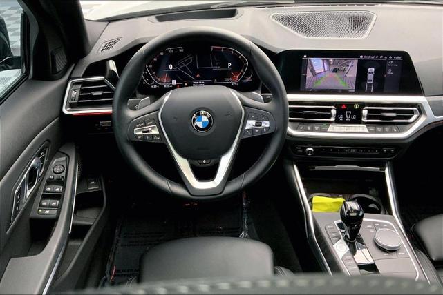 Photo of 2022 Black Sapphire Metallic BMW 330