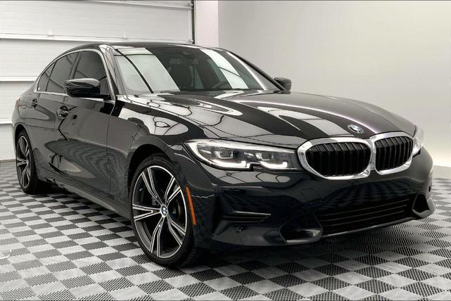 Photo of 2022 Black Sapphire Metallic BMW 330