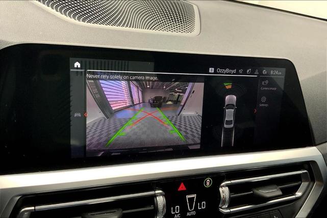 Photo of 2022 Black Sapphire Metallic BMW 330