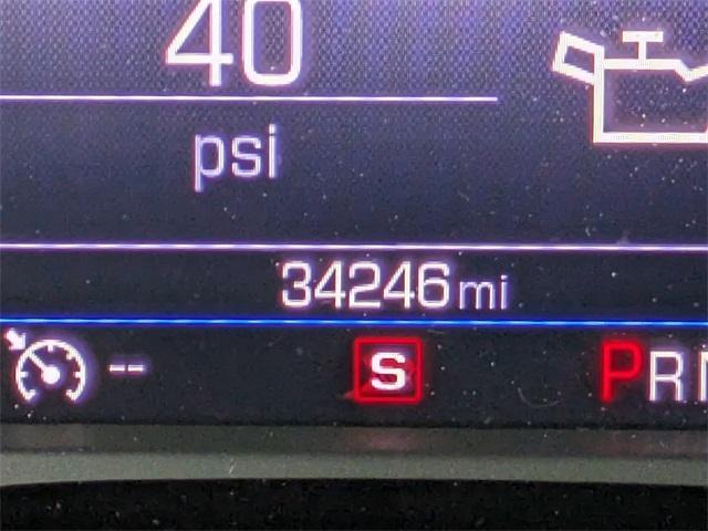 Photo of 2022 Red Chevrolet Camaro