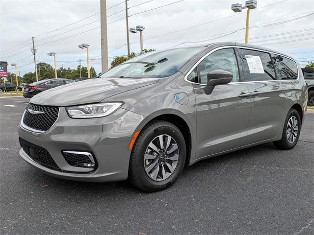 2022 Chrysler Pacifica Hybrid