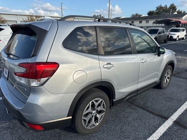 Photo of 2021 Ice Silver Metallic Subaru Forester