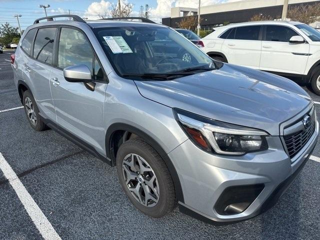 Photo of 2021 Ice Silver Metallic Subaru Forester