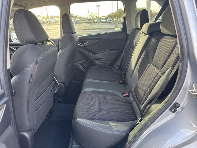 Photo of 2021 Ice Silver Metallic Subaru Forester