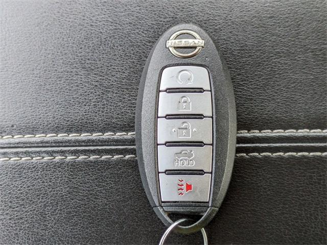 Photo of 2023 Super Black Clearcoat Nissan Altima