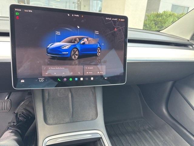 Photo of 2022 Blue Tesla Model 3