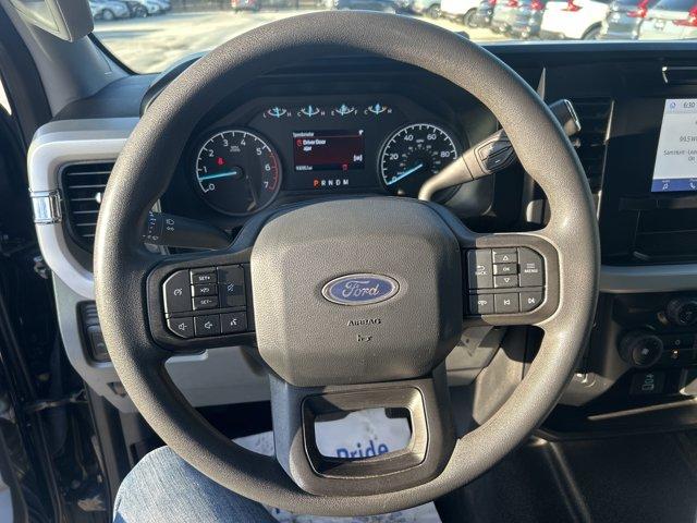 Photo of 2024 Agate Black Metallic Ford F-350