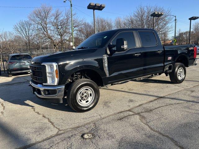 Photo of 2024 Agate Black Metallic Ford F-350