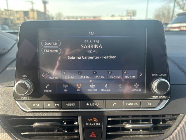 Photo of 2024 Gray Sky Pearl Nissan Altima