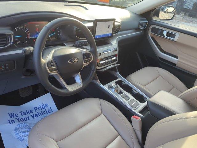 Photo of 2024 Oxford White Ford Explorer