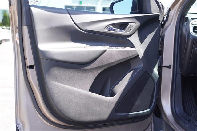 Photo of 2019 Sandy Ridge Metallic Chevrolet Equinox