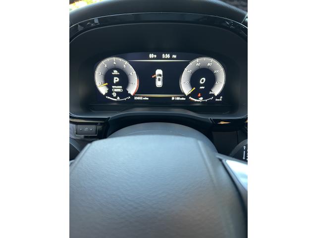 Photo of 2023 White INFINITI QX60