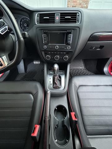 Photo of 2014 Red Volkswagen Jetta