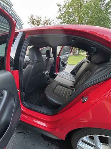 Photo of 2014 Red Volkswagen Jetta
