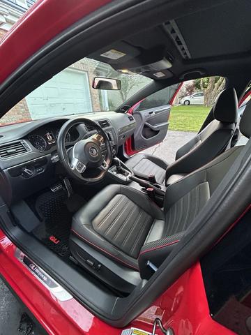 Photo of 2014 Red Volkswagen Jetta