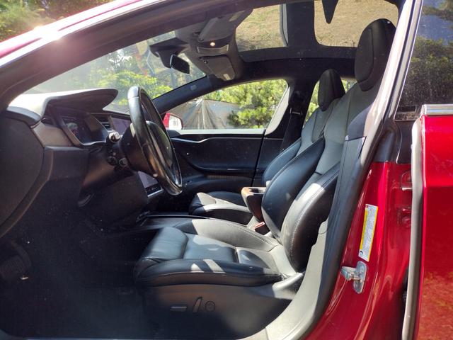 Photo of 2021 Red Tesla Model S