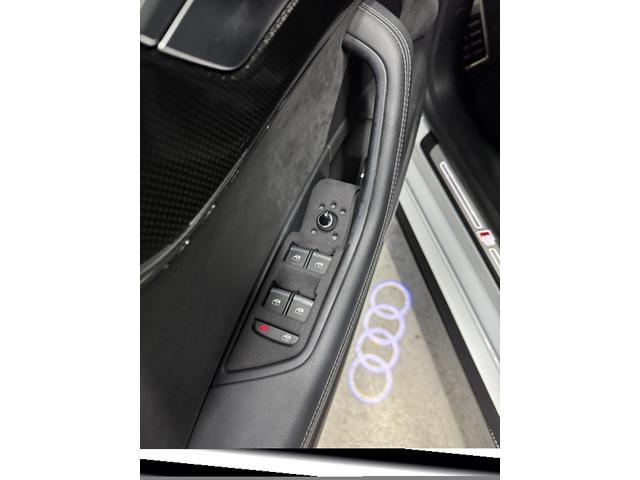 Photo of 2018 White Audi S5