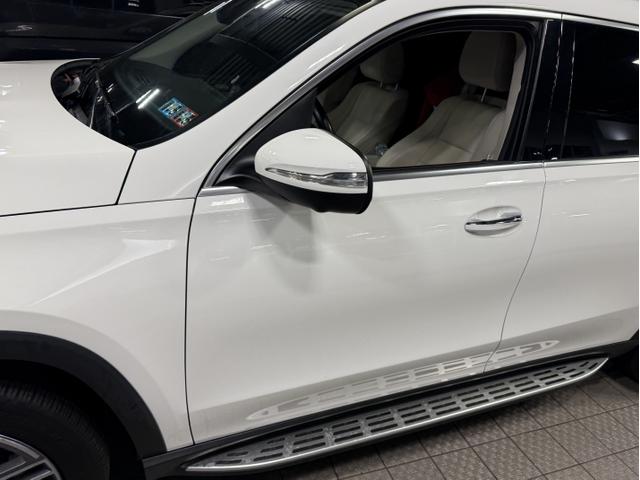 Photo of 2021 White Mercedes-Benz GLS 450