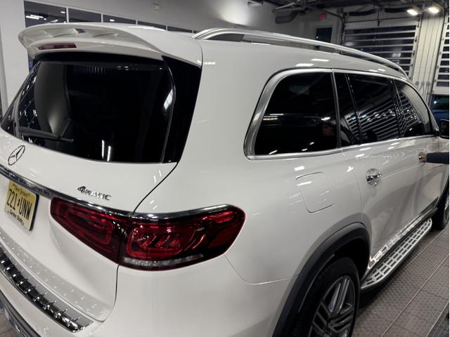 Photo of 2021 White Mercedes-Benz GLS 450