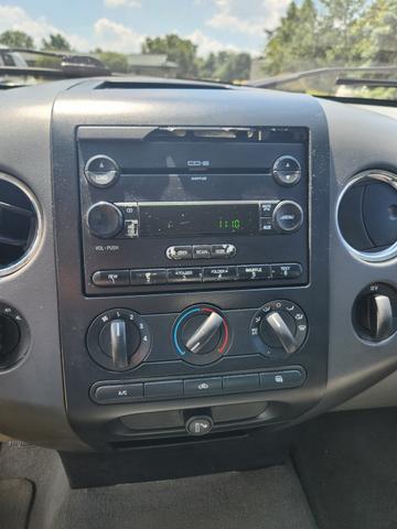Photo of 2006 Black Ford F-150