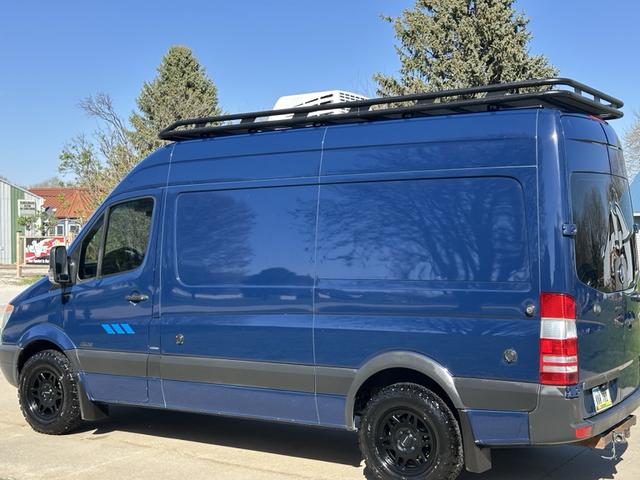 Photo of 2011 Blue Mercedes-Benz Sprinter