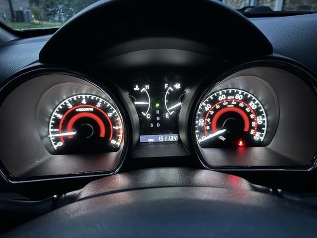 Photo of 2012 White Toyota Highlander