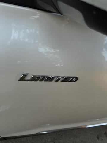 Photo of 2012 White Toyota Highlander