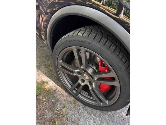 Photo of 2011 Black Porsche Cayenne