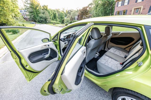 Photo of 2012 Green Ford Fiesta