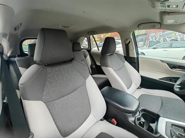 Photo of 2020 Blue Toyota RAV4