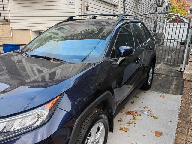 Photo of 2020 Blue Toyota RAV4