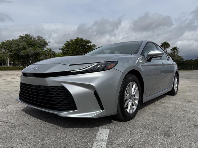 Toyota Camry LE 2025 2025
