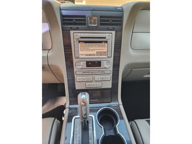 Photo of 2008 Gray Lincoln Navigator