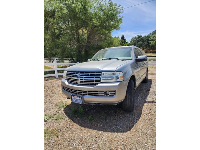 Photo of 2008 Gray Lincoln Navigator