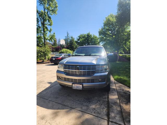 Photo of 2008 Gray Lincoln Navigator