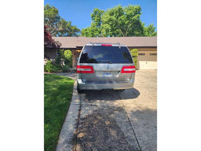 Photo of 2008 Gray Lincoln Navigator