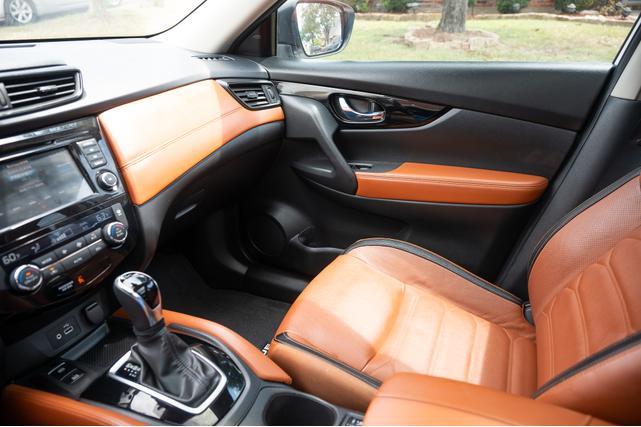 Photo of 2018 White Nissan Rogue