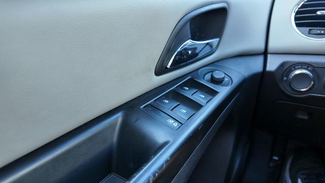 Photo of 2013 Blue Chevrolet Cruze