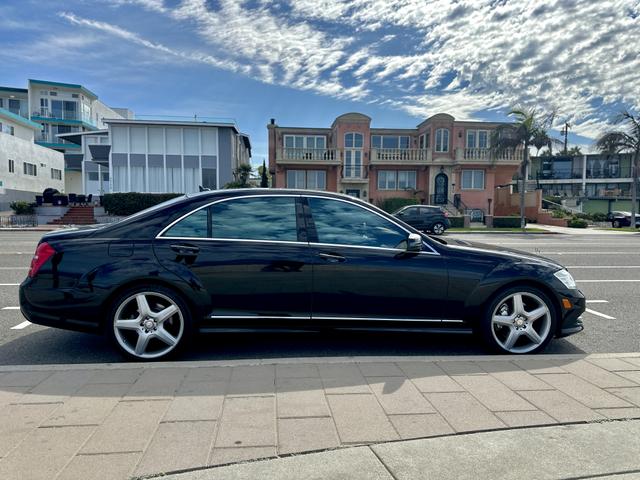 Photo of 2013 Black Mercedes-Benz S-Class