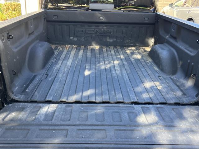 Photo of 2016 Black GMC Sierra 1500