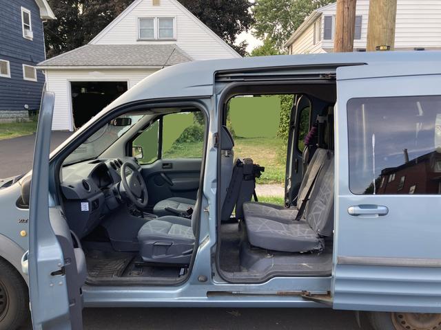 Photo of 2013 Blue Ford Transit Connect